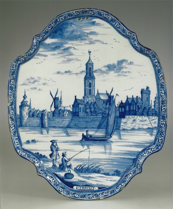 Een plaque van Utrechts aardewerk